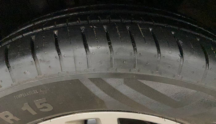 2019 Renault TRIBER RXZ, Petrol, Manual, 45,749 km, Left Front Tyre Tread