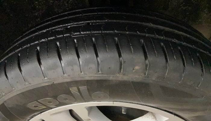 2019 Renault TRIBER RXZ, Petrol, Manual, 45,749 km, Left Rear Tyre Tread