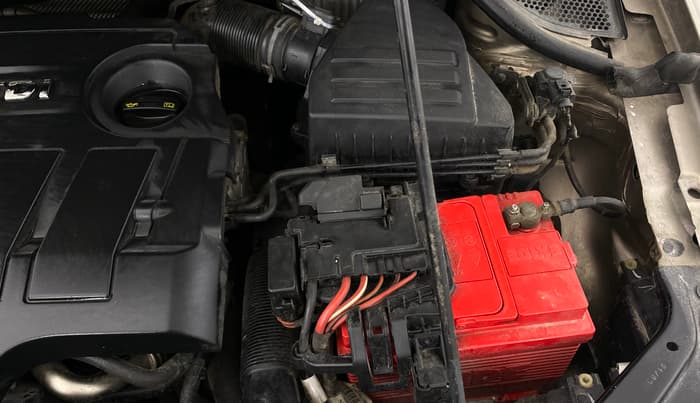 2016 Volkswagen Vento HIGHLINE 1.5 AT, Diesel, Automatic, 1,22,532 km, Engine View - Left