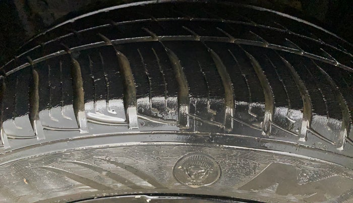 2021 Maruti Vitara Brezza VXI, CNG, Manual, 60,881 km, Left Front Tyre Tread