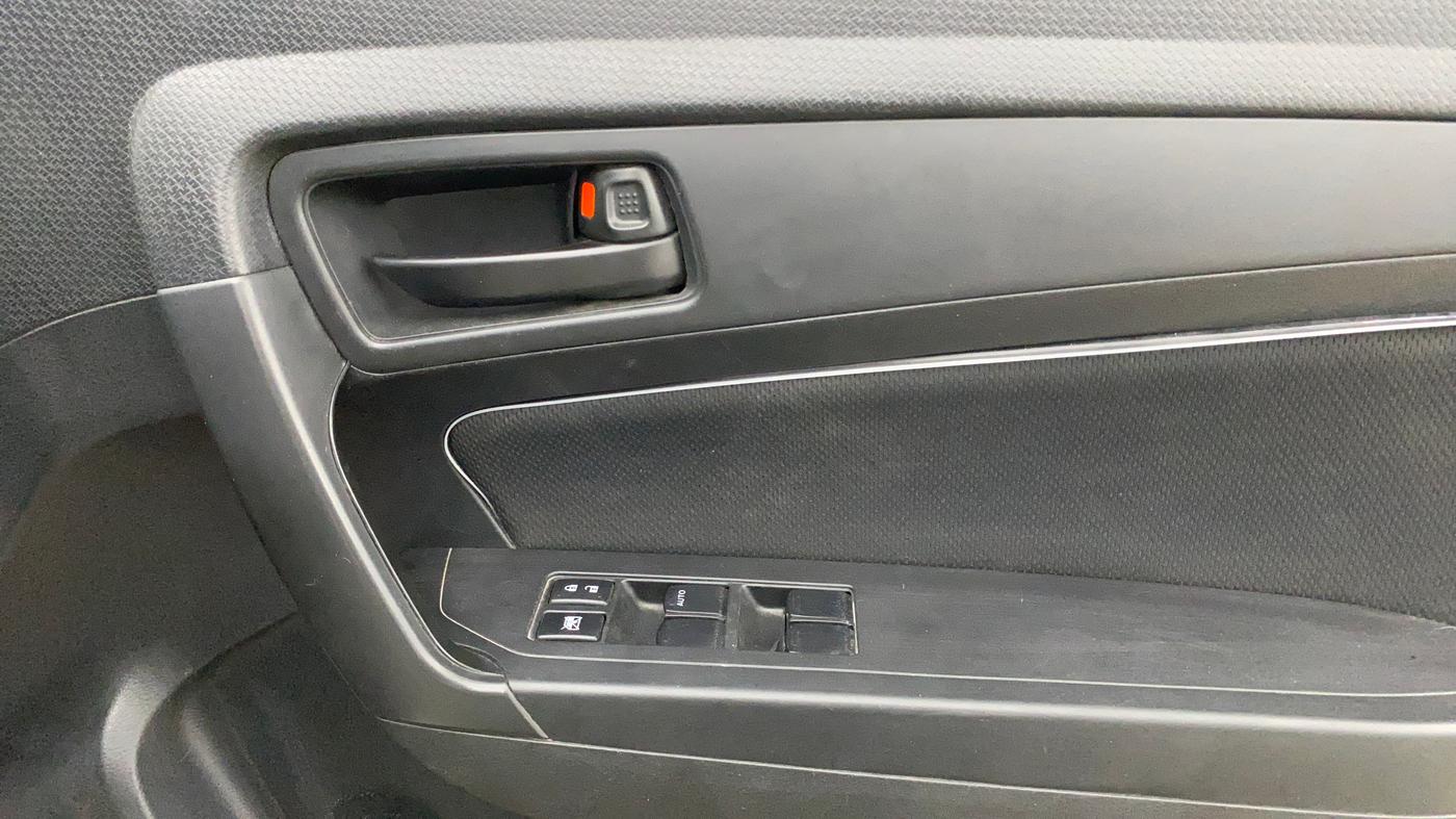 2021 Maruti Vitara Brezza VXI, CNG, Manual, 60,183 km, Driver Side Door Panels Control