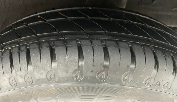 2020 Renault Kwid RXT, Petrol, Manual, 13,560 km, Left Rear Tyre Tread
