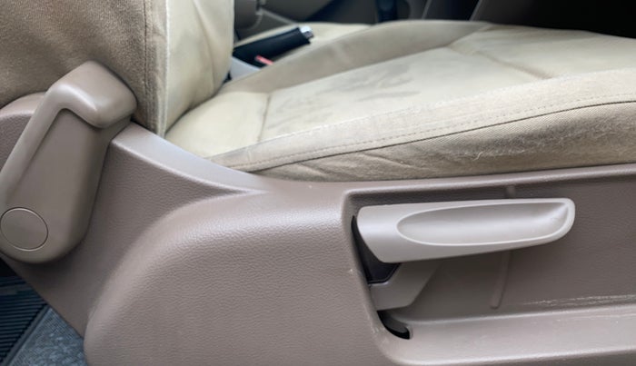 2013 Skoda Rapid ELEGANCE 1.6 TDI CR MT, Diesel, Manual, 85,878 km, Driver Side Adjustment Panel