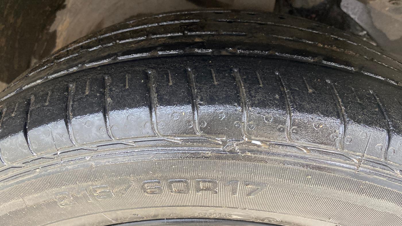 2020 MG HECTOR PLUS SHARP 1.5 PETROL TURBO HYBRID MT 6-STR, Petrol, Manual, 56,803 km, Right Front Tyre Tread