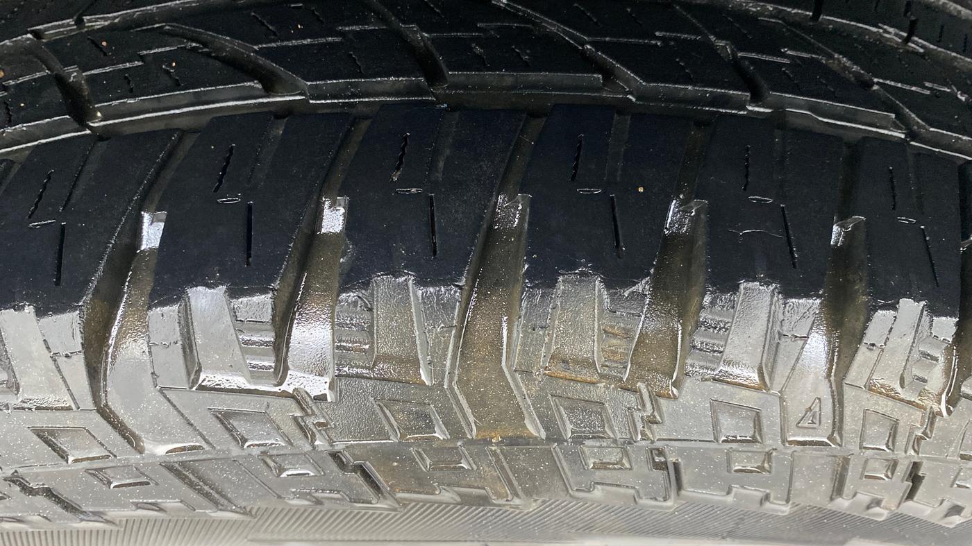2017 Renault Duster RXS CVT, Petrol, Automatic, 91,136 km, Right Rear Tyre Tread