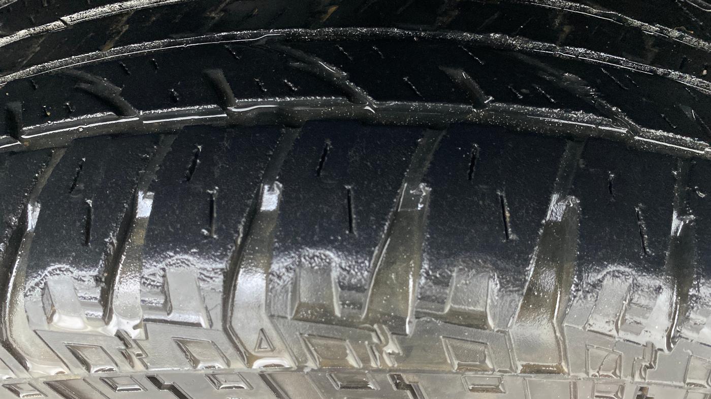 2017 Renault Duster RXS CVT, Petrol, Automatic, 91,136 km, Right Front Tyre Tread