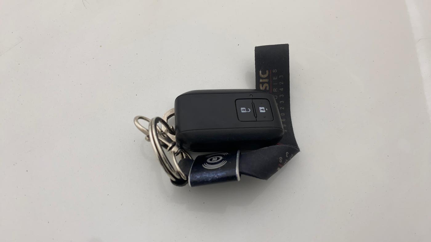 2021 Toyota Glanza G CVT, Petrol, Automatic, 58,419 km, Key Close Up