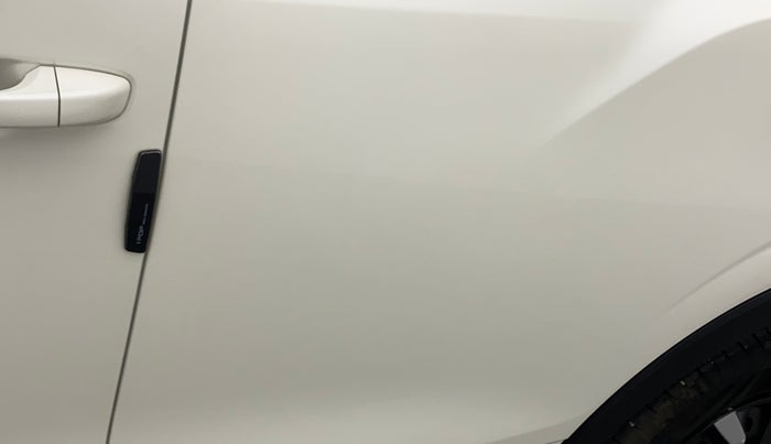 2022 Mahindra XUV300 W6 1.2 PETROL AMT, Petrol, Automatic, 16,034 km, Rear left door - Minor scratches