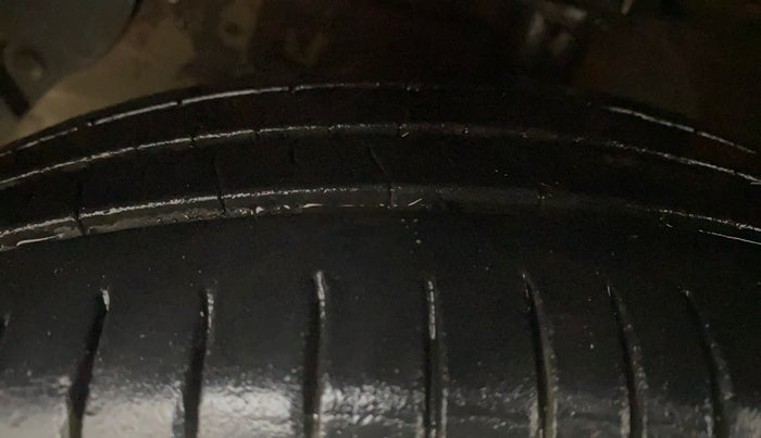 2017 Hyundai Grand i10 SPORTZ (O) AT 1.2 KAPPA VTVT, Petrol, Automatic, 49,030 km, Left Front Tyre Tread