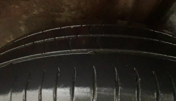 2017 Hyundai Grand i10 SPORTZ (O) AT 1.2 KAPPA VTVT, Petrol, Automatic, 49,030 km, Left Rear Tyre Tread