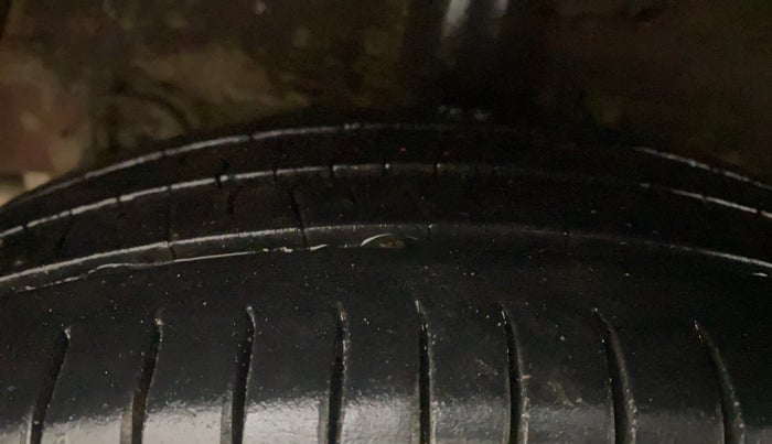 2017 Hyundai Grand i10 SPORTZ (O) AT 1.2 KAPPA VTVT, Petrol, Automatic, 49,030 km, Right Rear Tyre Tread