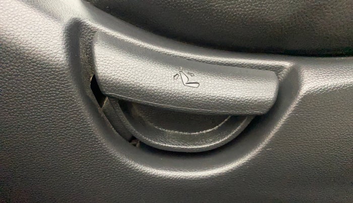 2017 Hyundai Grand i10 SPORTZ (O) AT 1.2 KAPPA VTVT, Petrol, Automatic, 49,030 km, Driver Side Adjustment Panel