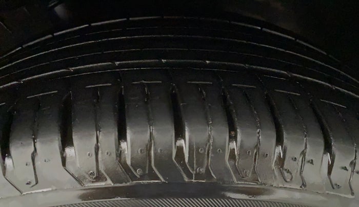 2021 Hyundai Verna SX 1.5 VTVT, Petrol, Manual, 8,217 km, Left Front Tyre Tread