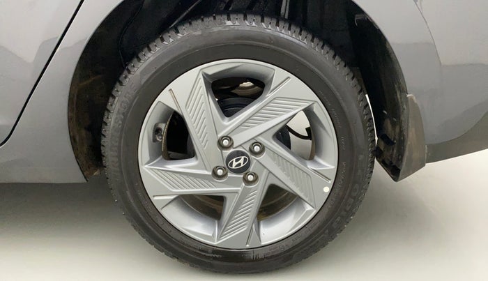 2021 Hyundai Verna SX 1.5 VTVT, Petrol, Manual, 8,217 km, Left Rear Wheel