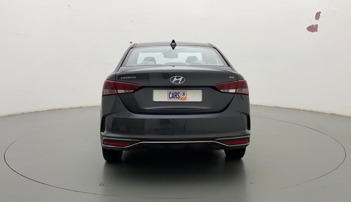 2021 Hyundai Verna SX 1.5 VTVT, Petrol, Manual, 8,217 km, Back/Rear