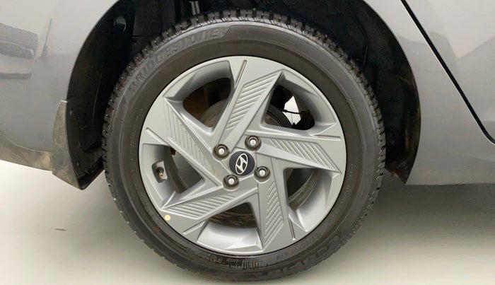 2021 Hyundai Verna SX 1.5 VTVT, Petrol, Manual, 8,217 km, Right Rear Wheel