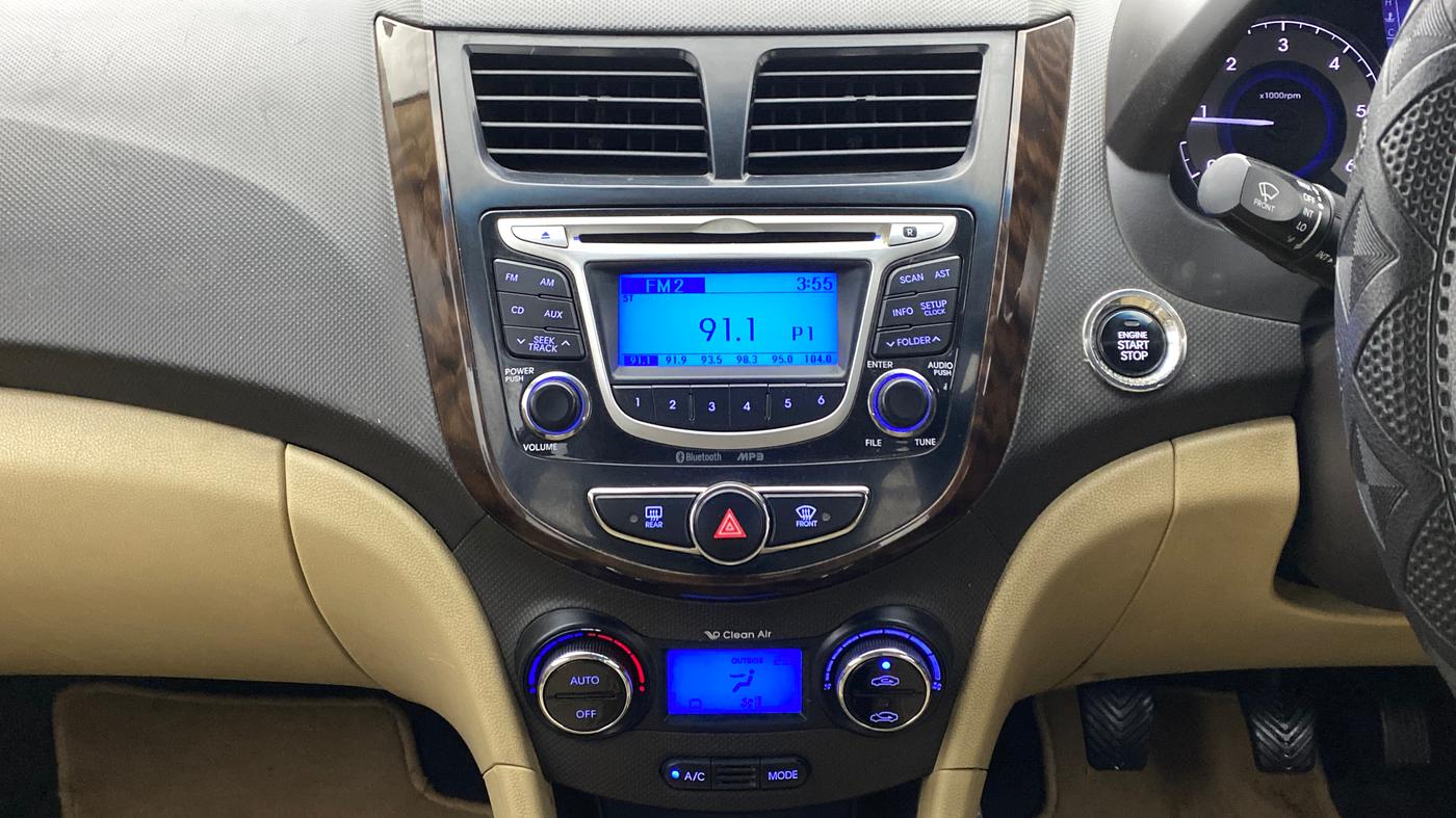 2014 Hyundai Verna FLUIDIC 1.6 SX CRDI OPT, Diesel, Manual, 93,787 km, Air Conditioner