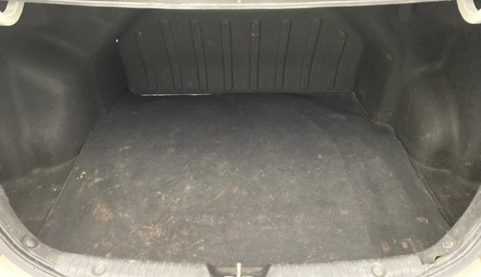 2014 Hyundai Verna FLUIDIC 1.6 SX CRDI OPT, Diesel, Manual, 93,787 km, Boot Inside