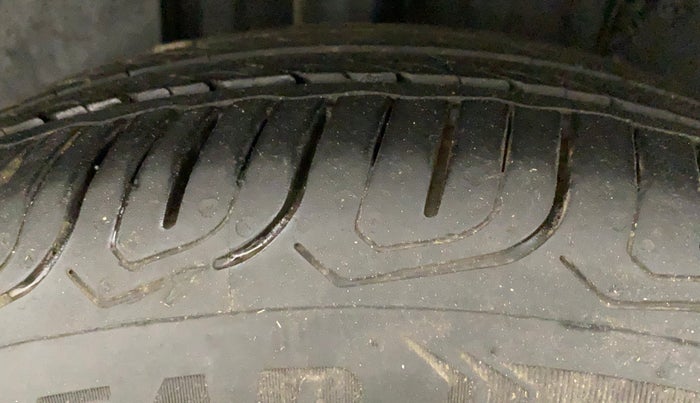 2022 Tata ALTROZ XZA, Petrol, Automatic, 19,606 km, Right Rear Tyre Tread