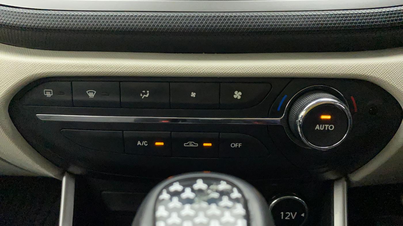 2022 Tata ALTROZ XZA, Petrol, Automatic, 19,606 km, Automatic Climate Control