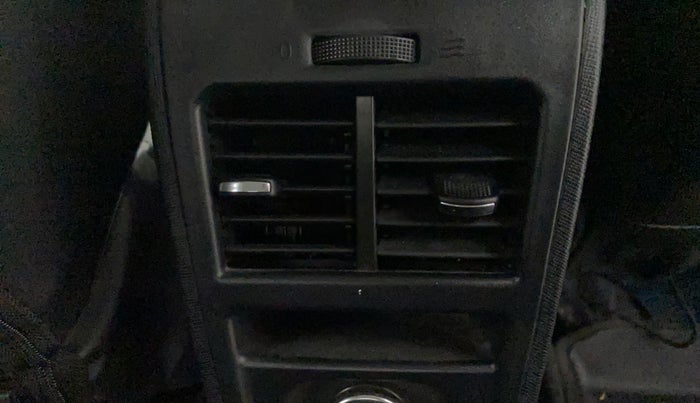 2022 Tata ALTROZ XZA, Petrol, Automatic, 19,606 km, Rear AC Vents