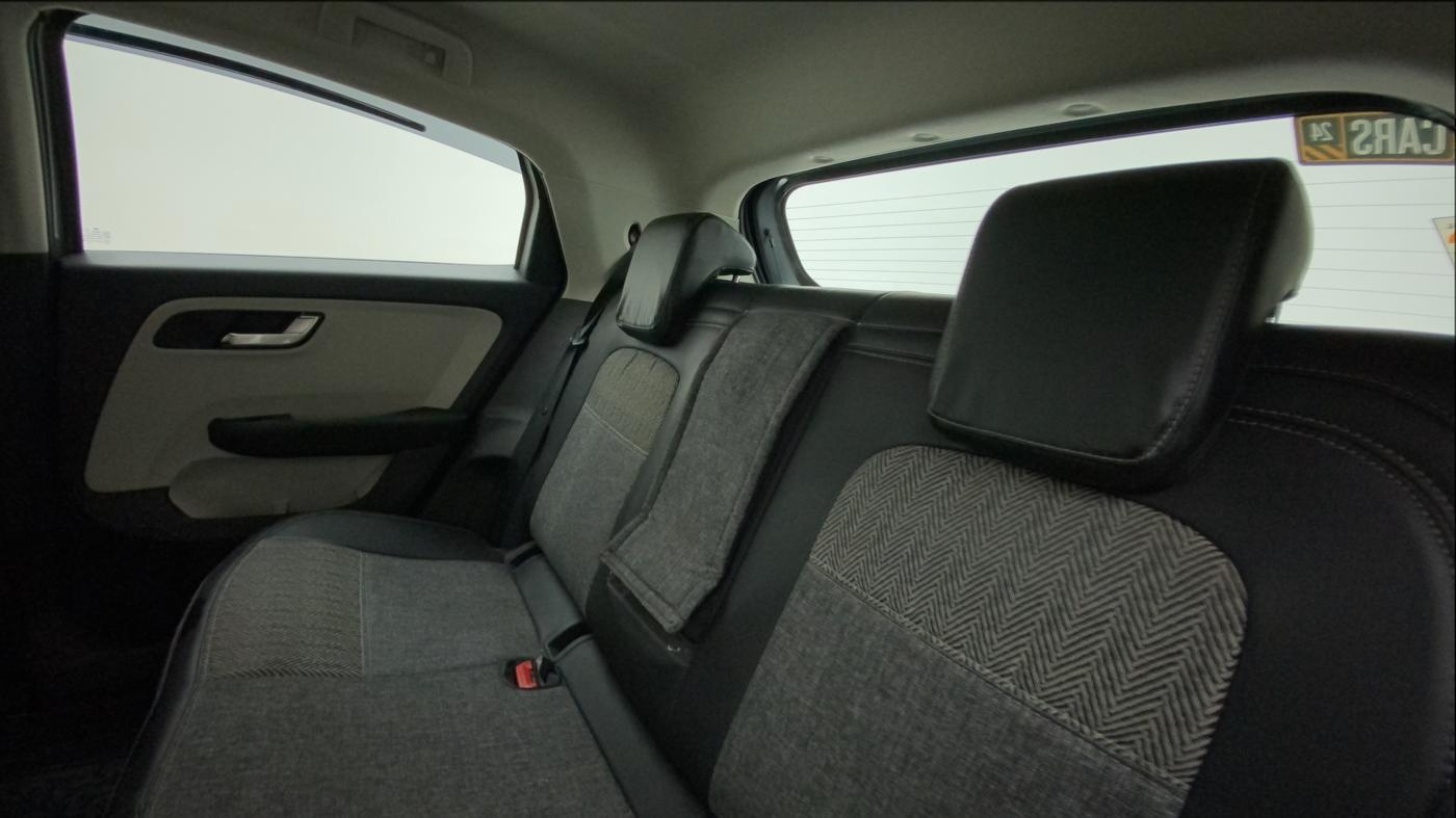 2022 Tata ALTROZ XZA, Petrol, Automatic, 19,606 km, Right Side Rear Door Cabin