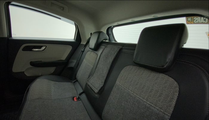 2022 Tata ALTROZ XZA, Petrol, Automatic, 19,606 km, Right Side Rear Door Cabin