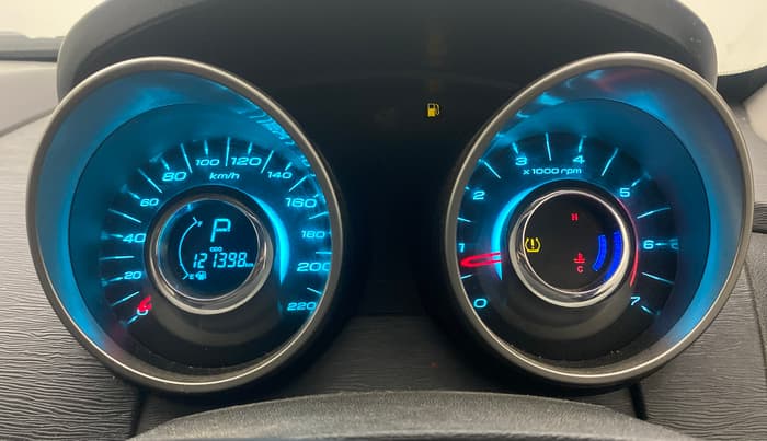 2020 Mahindra XUV500 W9 AT, Diesel, Automatic, 1,21,378 km, Odometer Image