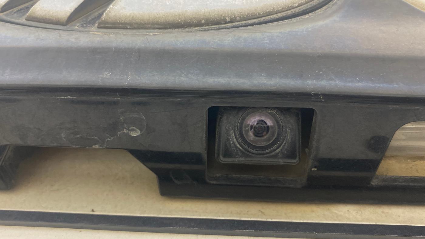 2020 Mahindra XUV500 W9 AT, Diesel, Automatic, 1,21,434 km, Parking Camera