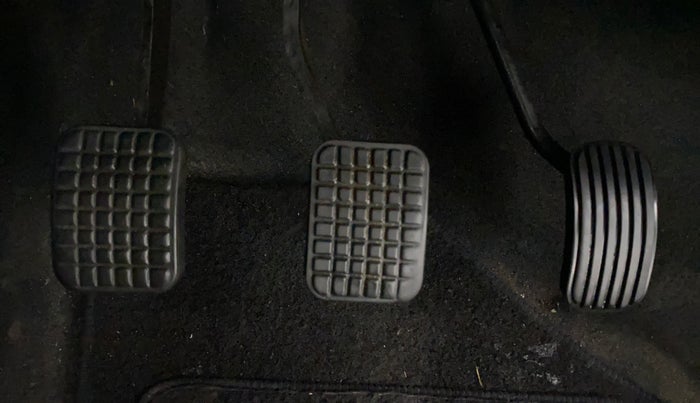 2017 Tata Tiago XT PETROL, Petrol, Manual, 51,005 km, Pedals