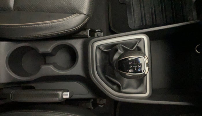 2016 Hyundai Creta SX (O) 1.6 DIESEL, Diesel, Manual, 1,05,451 km, Gear Lever