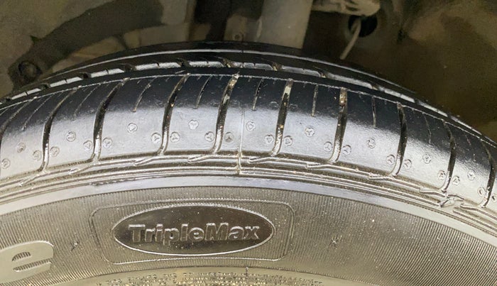 2017 Maruti Dzire ZXI PLUS AMT, Petrol, Automatic, 30,235 km, Left Front Tyre Tread