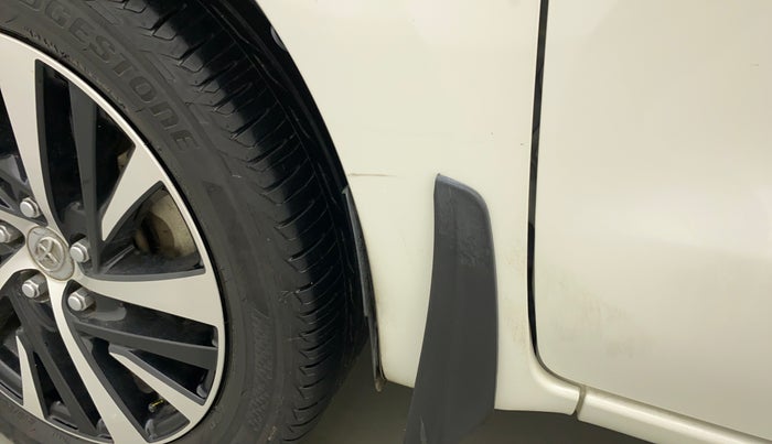 2022 Toyota Innova Crysta 2.4 ZX 7 STR, Diesel, Manual, 15,753 km, Left fender - Minor scratches
