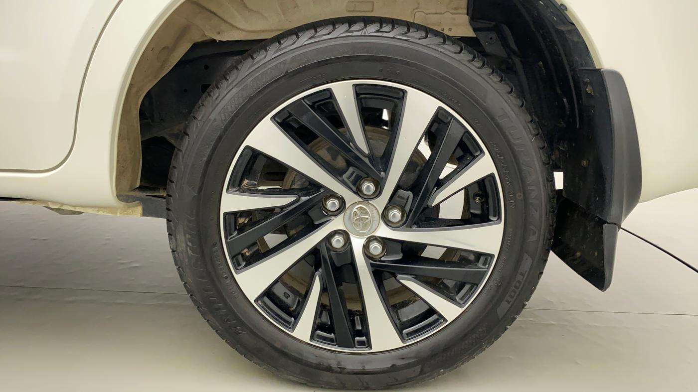 2022 Toyota Innova Crysta 2.4 ZX 7 STR, Diesel, Manual, 15,753 km, Left Rear Wheel
