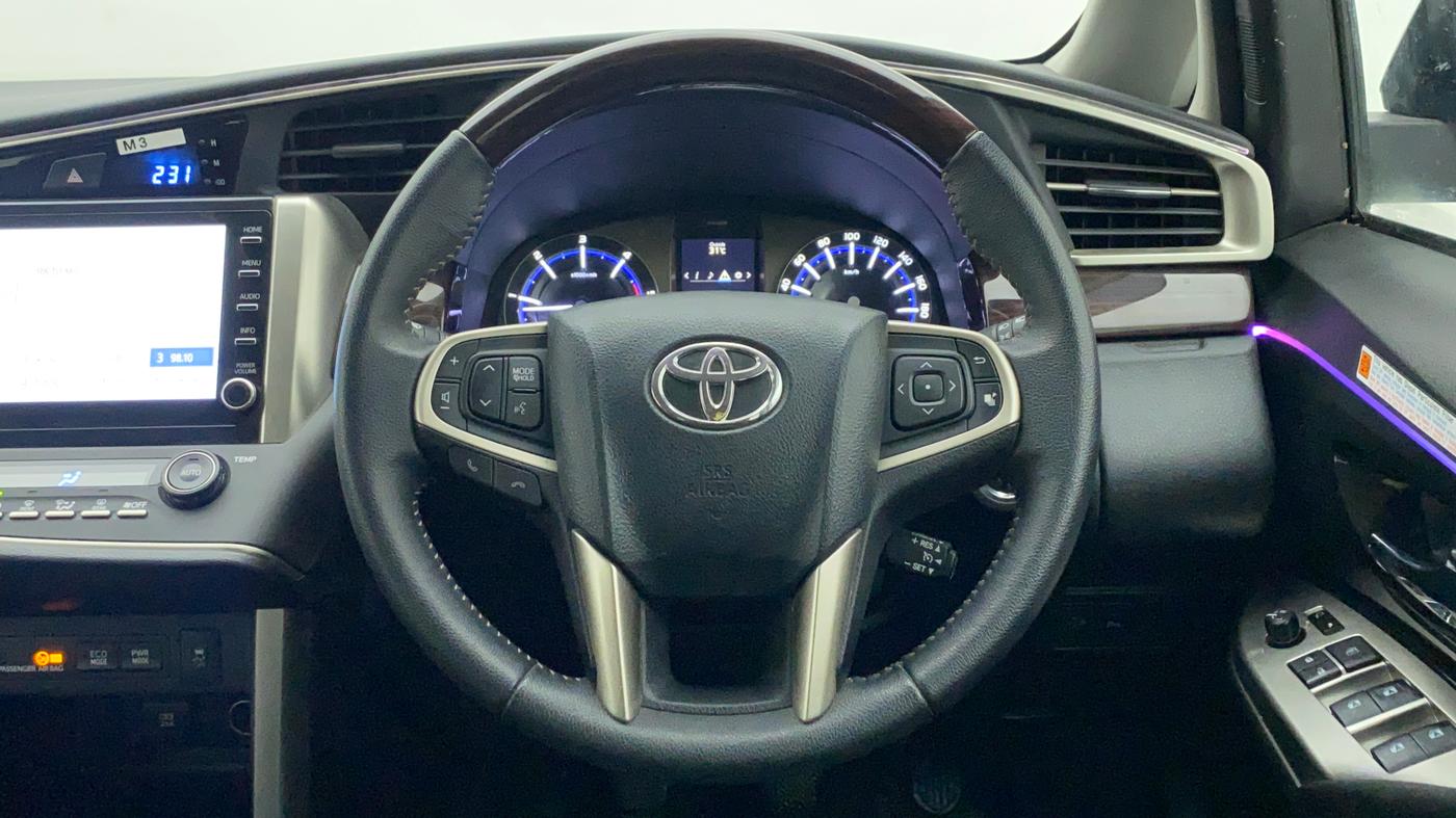 2022 Toyota Innova Crysta 2.4 ZX 7 STR, Diesel, Manual, 15,753 km, Steering Wheel Close Up