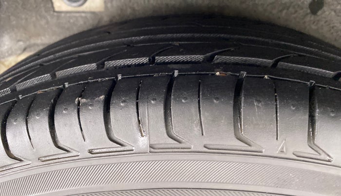 2011 Hyundai i10 MAGNA 1.2 KAPPA2, Petrol, Manual, 86,662 km, Right Rear Tyre Tread