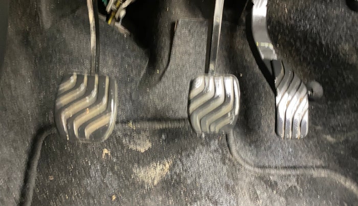 2021 Renault TRIBER RXT, Petrol, Manual, 19,686 km, Pedals