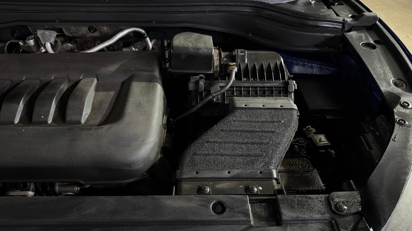 2022 Mahindra XUV700 AX 7 LUXURY D AT 7 STR, Diesel, Automatic, 55,727 km, Engine View - Left