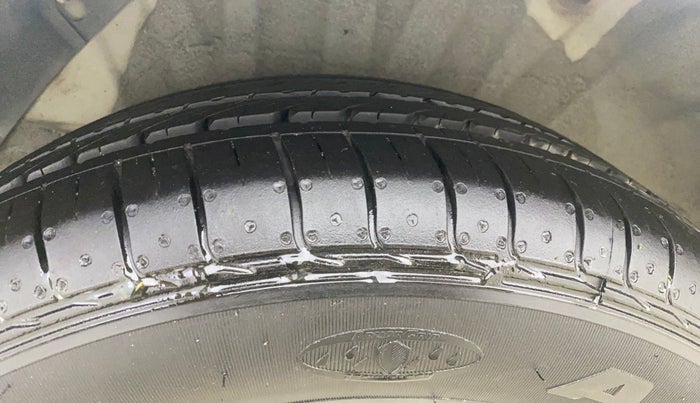 2013 Hyundai i20 MAGNA 1.2, Petrol, Manual, 66,167 km, Right Rear Tyre Tread