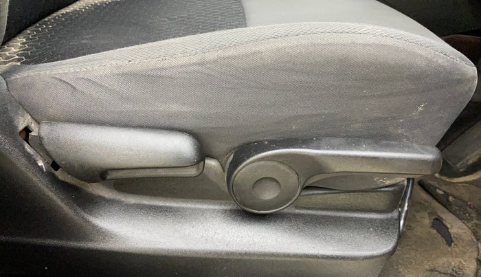 2017 Maruti Vitara Brezza ZDI PLUS DUAL TONE, Diesel, Manual, 71,121 km, Driver Side Adjustment Panel