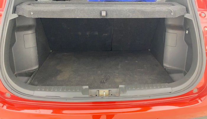 2017 Maruti Vitara Brezza ZDI PLUS DUAL TONE, Diesel, Manual, 71,121 km, Boot Inside