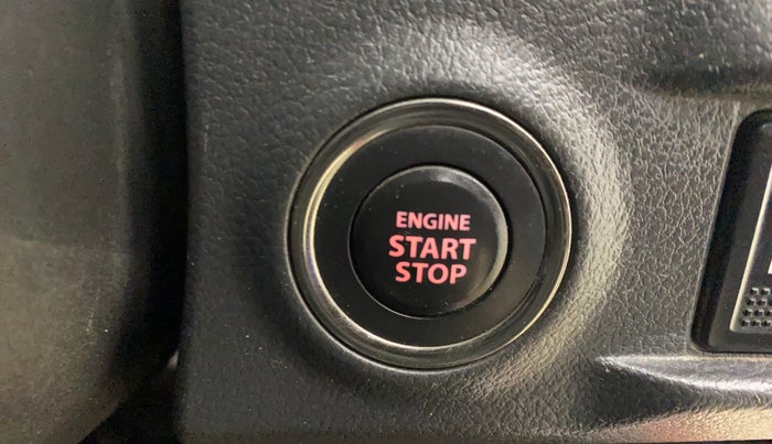 2017 Maruti Vitara Brezza ZDI PLUS DUAL TONE, Diesel, Manual, 71,121 km, Keyless Start/ Stop Button