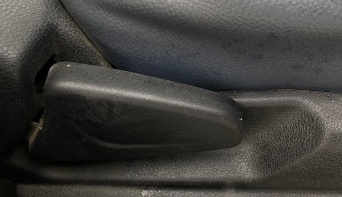 2018 Renault Kwid RXT 1.0, Petrol, Manual, 21,786 km, Driver Side Adjustment Panel