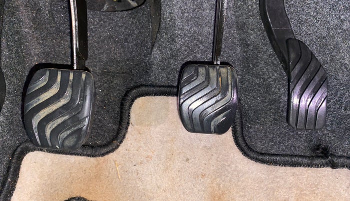 2018 Renault Kwid RXT 1.0, Petrol, Manual, 21,786 km, Pedals