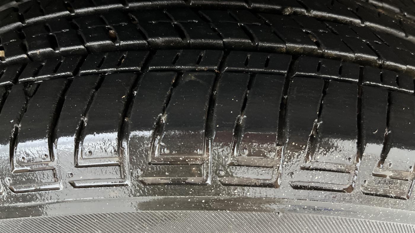 2014 Mahindra XUV500 W6, Diesel, Manual, 78,018 km, Right Front Tyre Tread