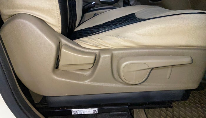 2021 Mahindra BOLERO NEO N 10, Diesel, Manual, 30,998 km, Driver Side Adjustment Panel