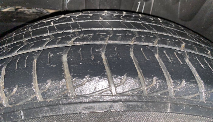 2021 Mahindra BOLERO NEO N 10, Diesel, Manual, 30,998 km, Left Rear Tyre Tread