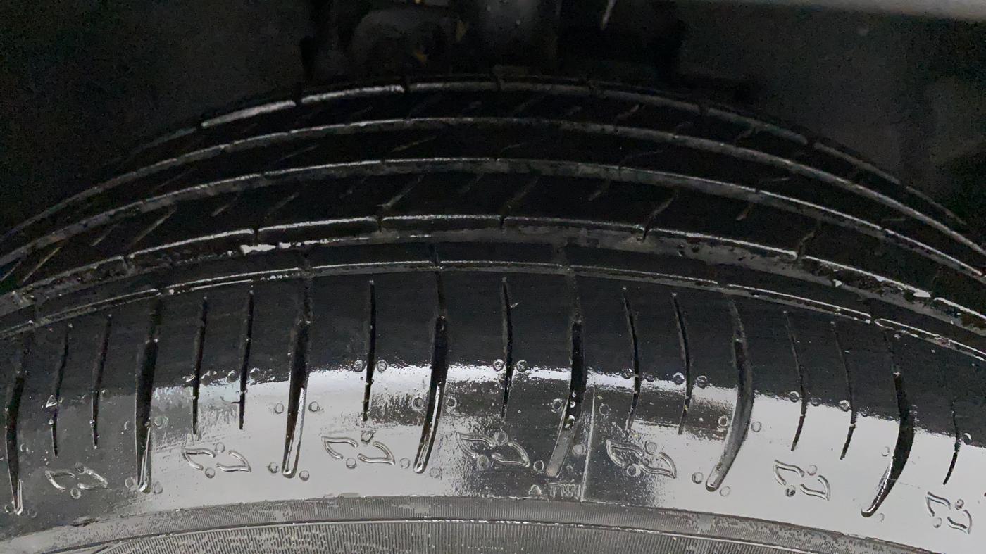 2022 Tata Harrier XZA PLUS 2.0L, Diesel, Automatic, 6,535 km, Right Front Tyre Tread