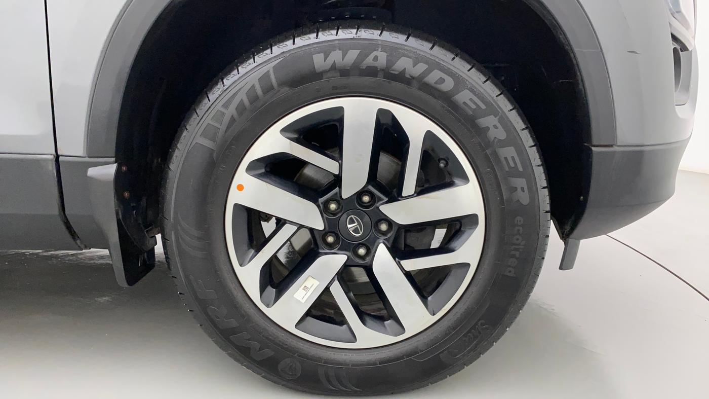 2022 Tata Harrier XZA PLUS 2.0L, Diesel, Automatic, 6,535 km, Right Front Wheel