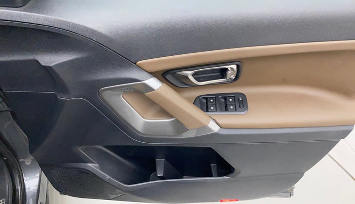 2022 Tata Harrier XZA PLUS 2.0L, Diesel, Automatic, 6,535 km, Driver Side Door Panels Control
